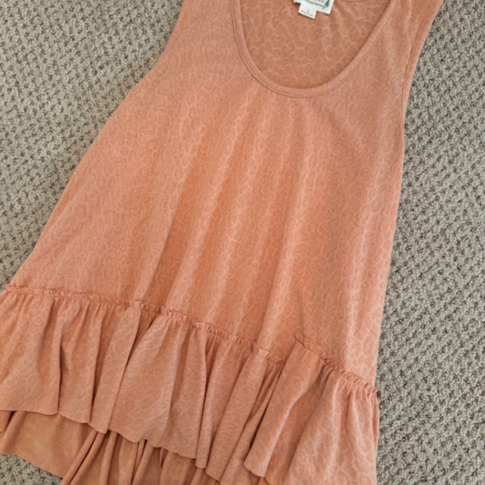 Loveriche Ruffled Tank - Picture 2 of 3